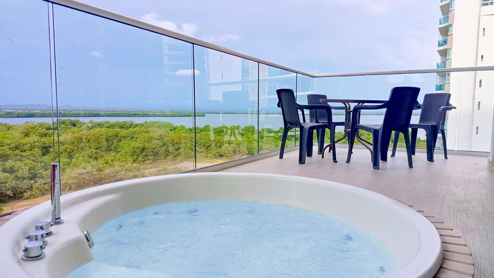 Lindo - Jacuzzi Privado - 3 Min Playa Azul * Cartagena