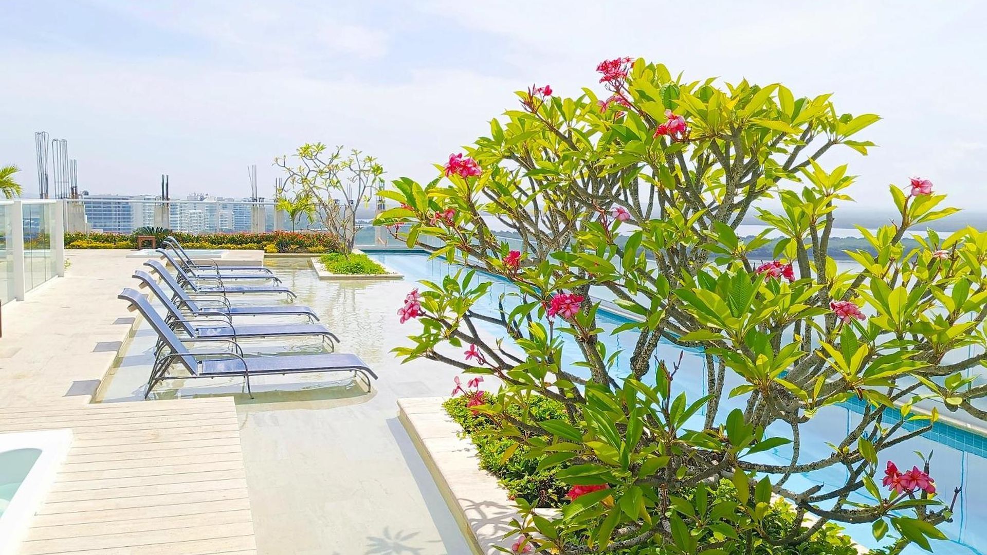 Lindo - Jacuzzi Privado - 3 Min Playa Azul Apartamento *