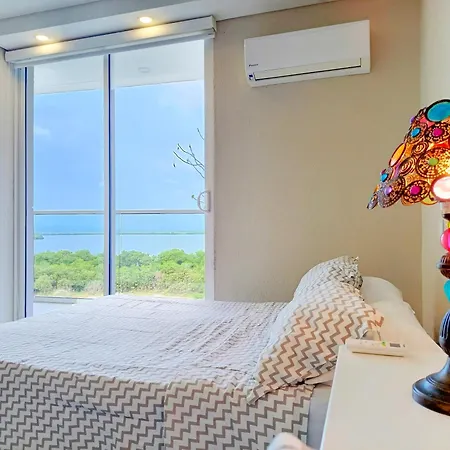 Balcon & Jacuzzi Privado - 2 Hab - Piscina
